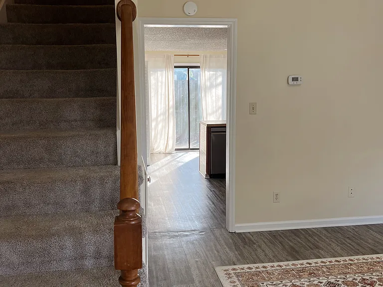 1270 Ebenezer Rd — Photo 3