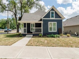 202 SW 9th St, Blue Springs, MO 64015