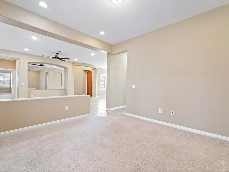 10492 Mission Park Ave — Photo 37