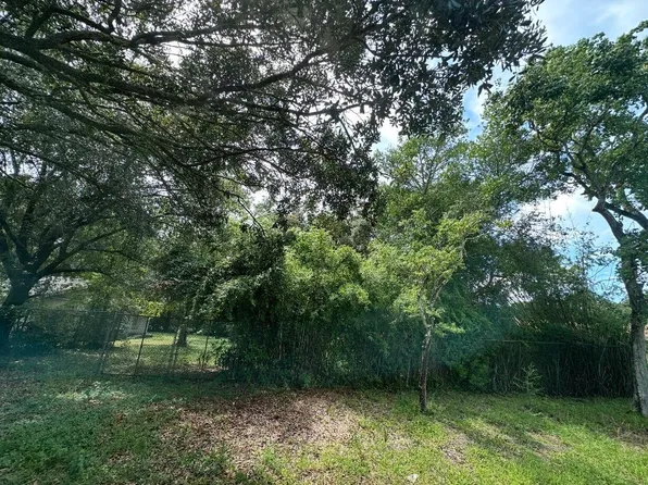 106 Gardenia Ct, Fort Walton Beach, FL 32548