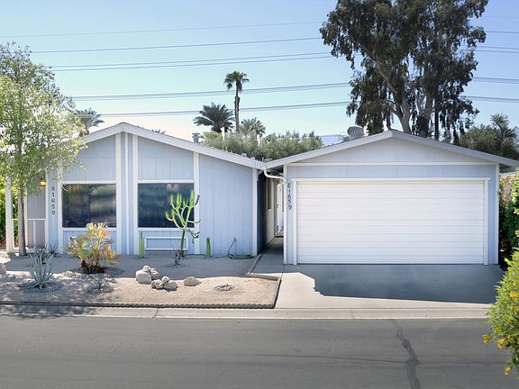 2nd image of 81659 San Cristobal Ave
