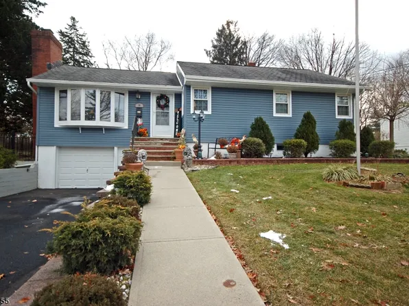 14 Beechwood Rd, West Caldwell, NJ 07006