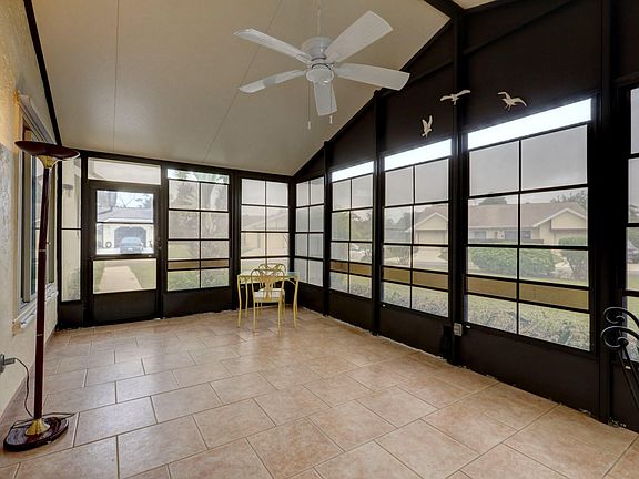 5th image of 1426 SE Larkwood Cir