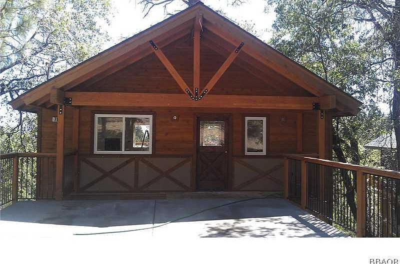 1st image of 714 Villa Grv