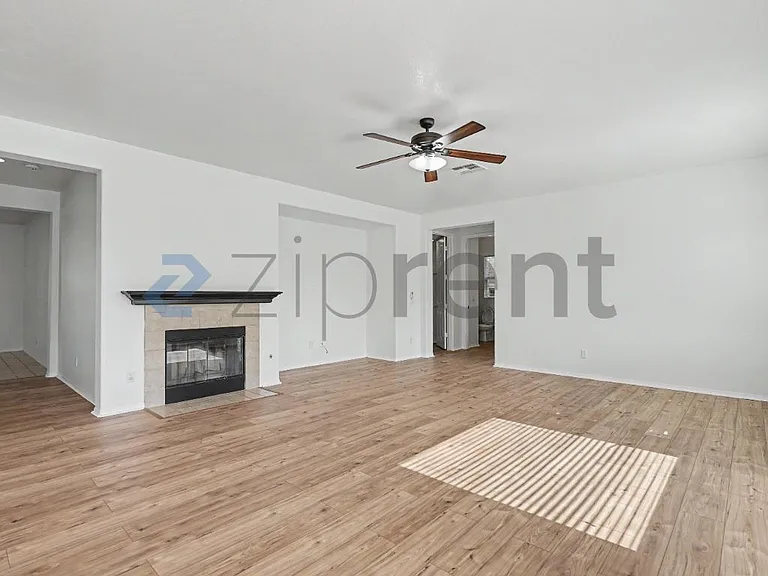 1854 Bankstown Way — Photo 12