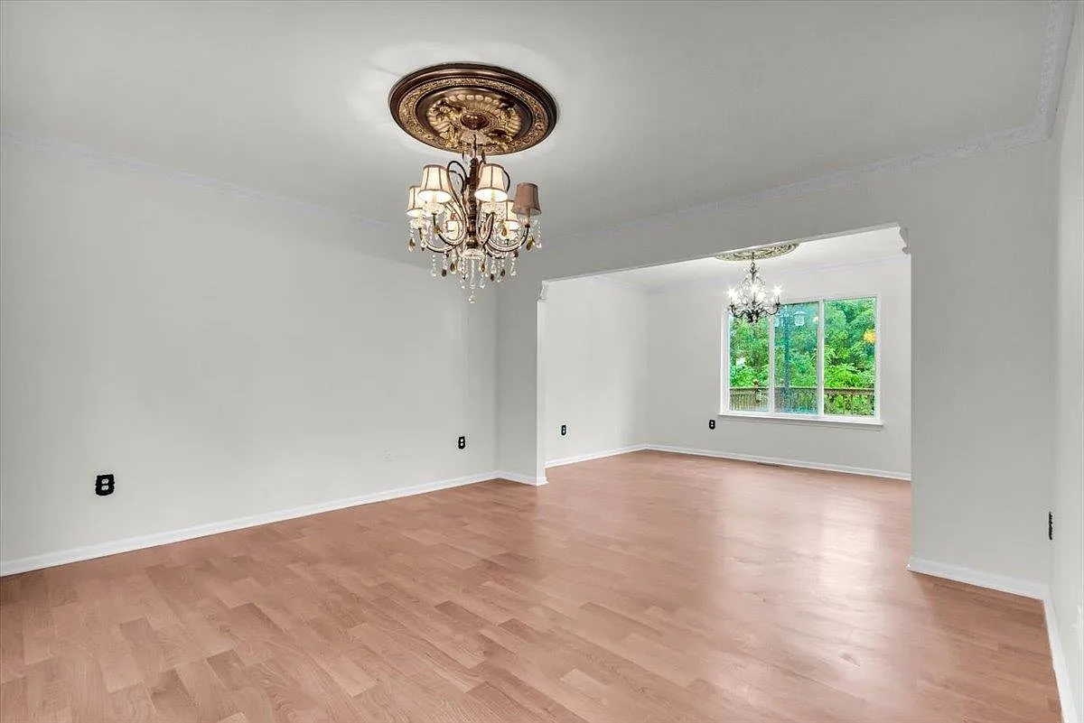 4 bed, 3.5 bath, 3819 sqft, $3,800 — Photo 4
