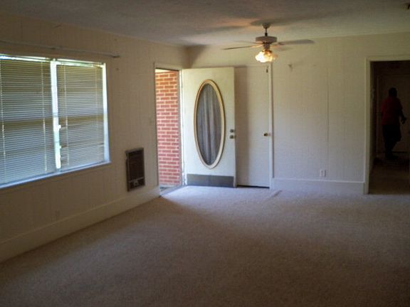 5th image of 207 W Crawford St
