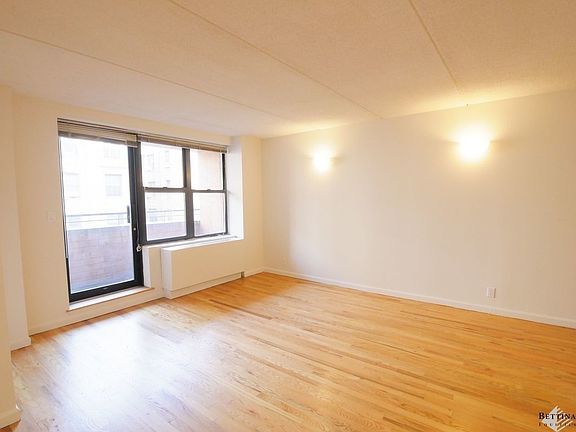 5th image of 94 E 4th St APT 503