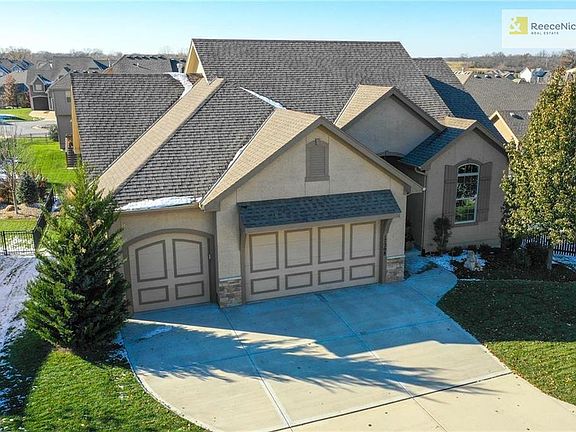 This SMART home has WiFi controlled thermostat, irrigation system and exterior LED lighting!