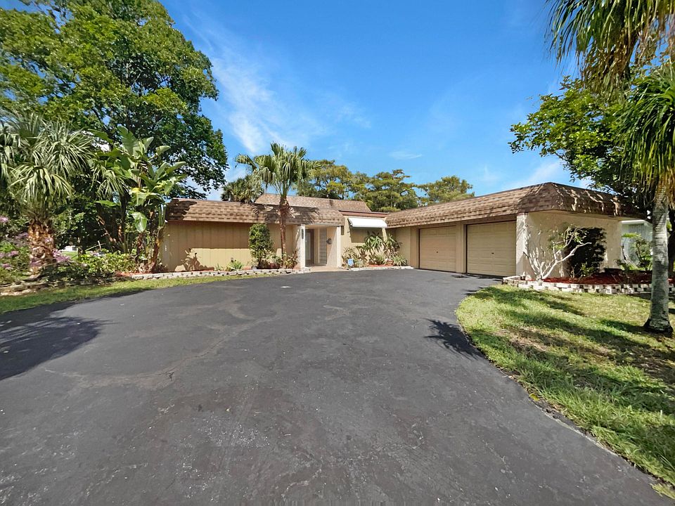 1st image of 5005 N Travelers Palm Lane