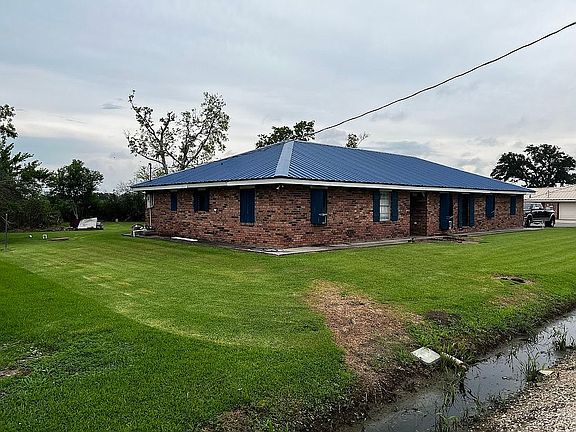 2nd image of 904 Mar Dr