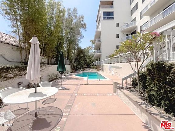 3rd image of 4460 Wilshire Blvd APT 701
