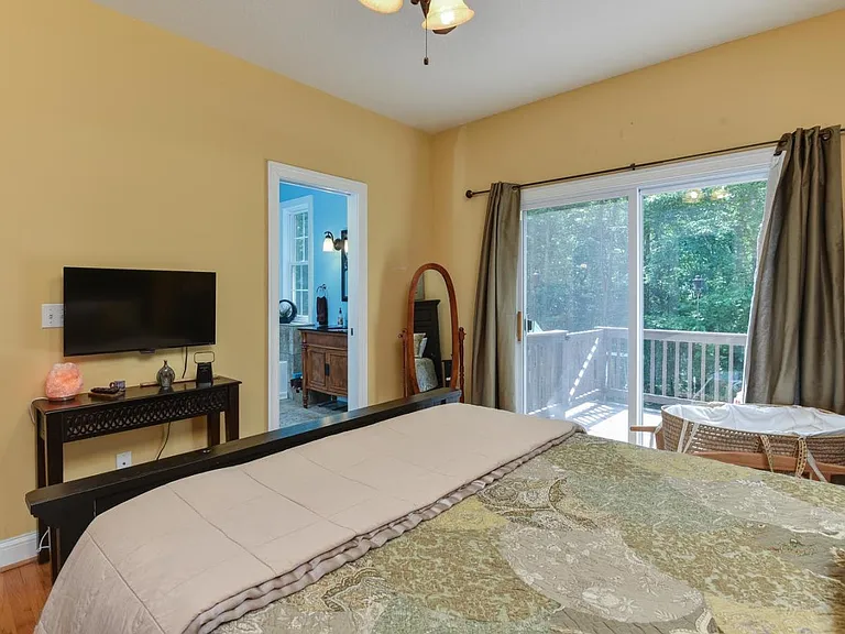 58 Old Spring Dr — Photo 15