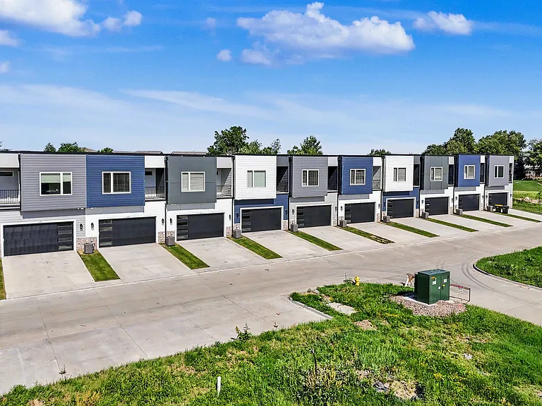 The Flats at West Glen — Photo 33