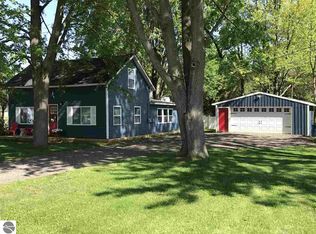 805 E Adams St, Coleman, MI 48618