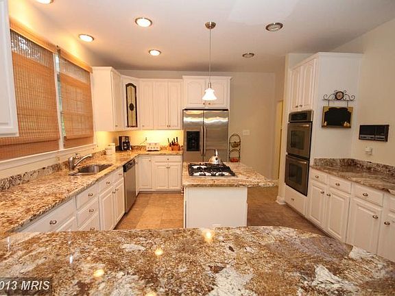 4th image of 9415 Braymore Cir