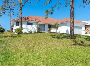 16 Leeward Dr, Placida, FL 33946