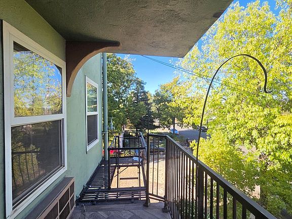 5th image of 1576 Chestnut St #10