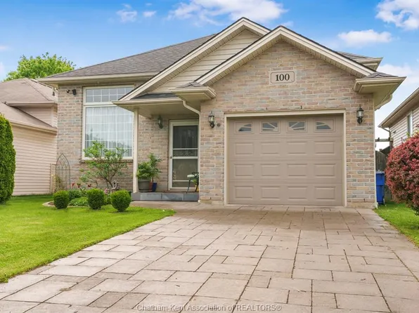 100 Manning Dr, Chatham Kent, ON N7M 0A6