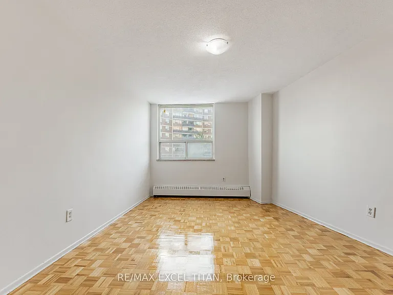 1385 Midland Ave #611 — Photo 7