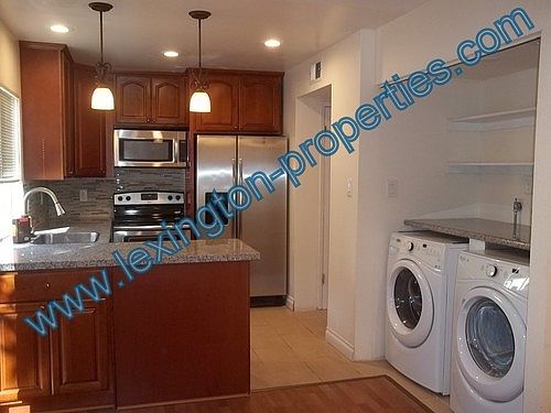 3rd image of 8880 La Riviera Dr Unit C