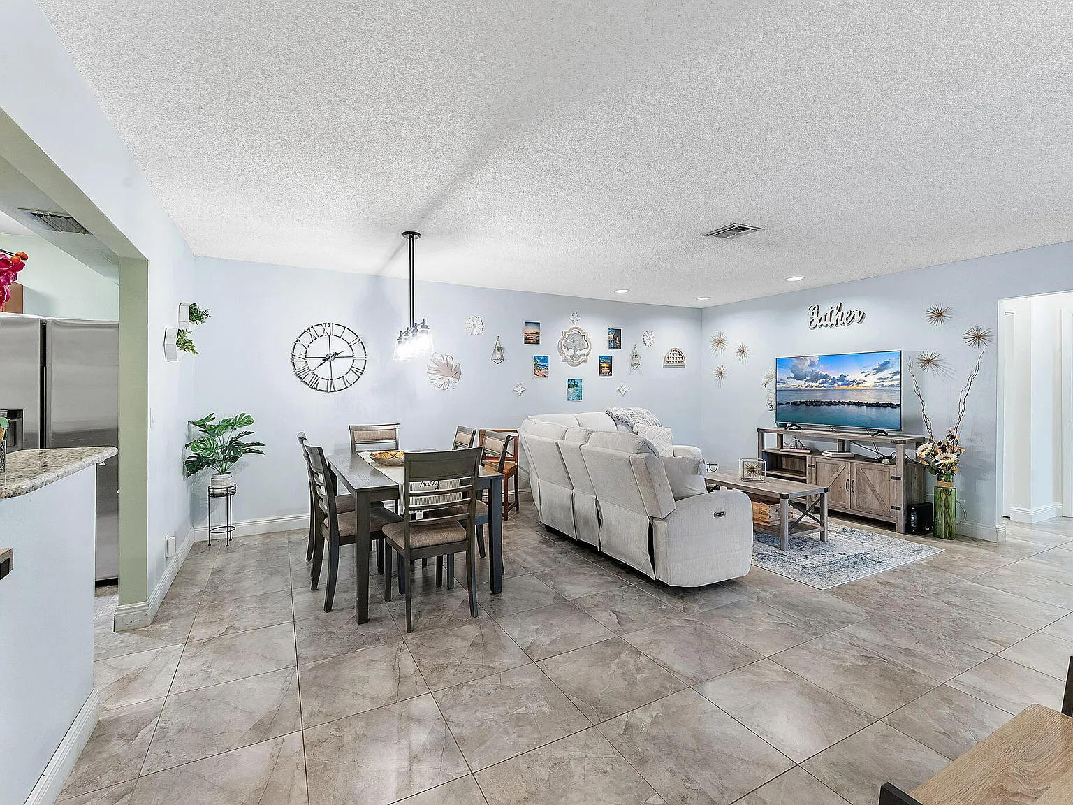 2 bed, 2.0 bath, 1188 sqft, $3,000 — Photo 1