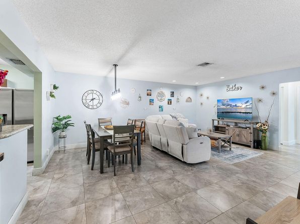 836 NW 29th Ave APT A