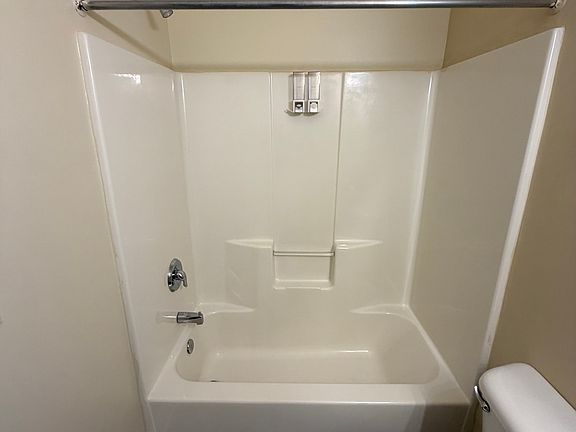 2nd image of 3130 E 135th St