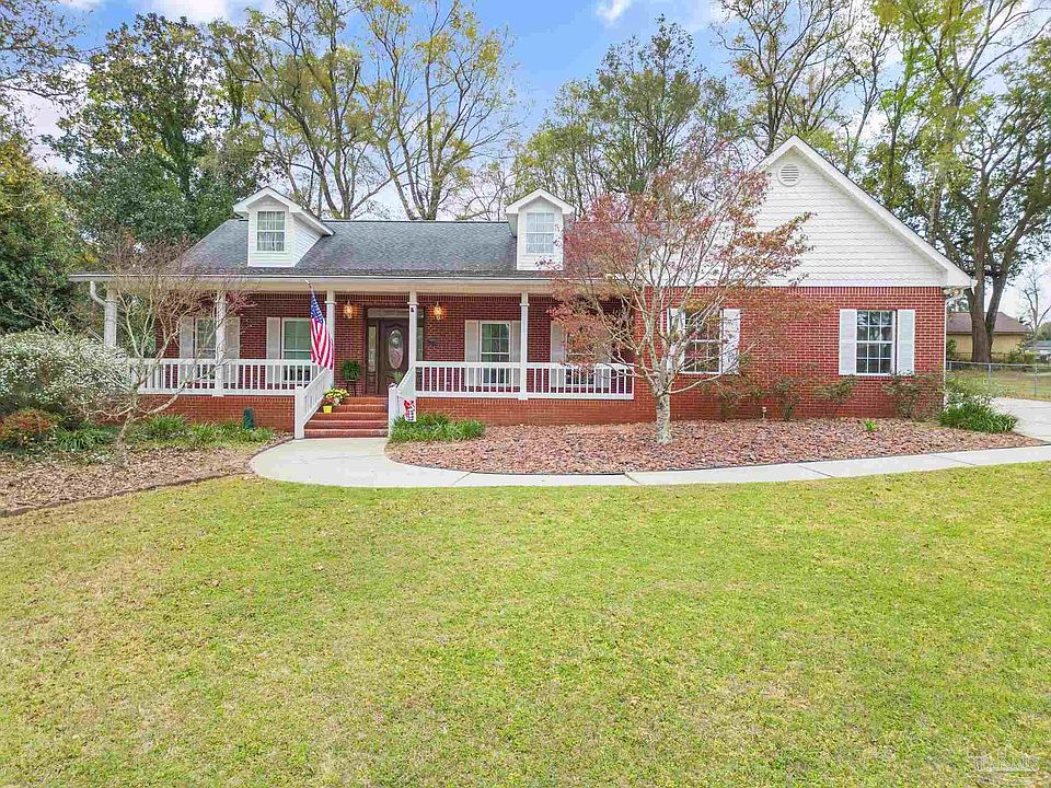 1st image of 749 Crooked Oak Dr