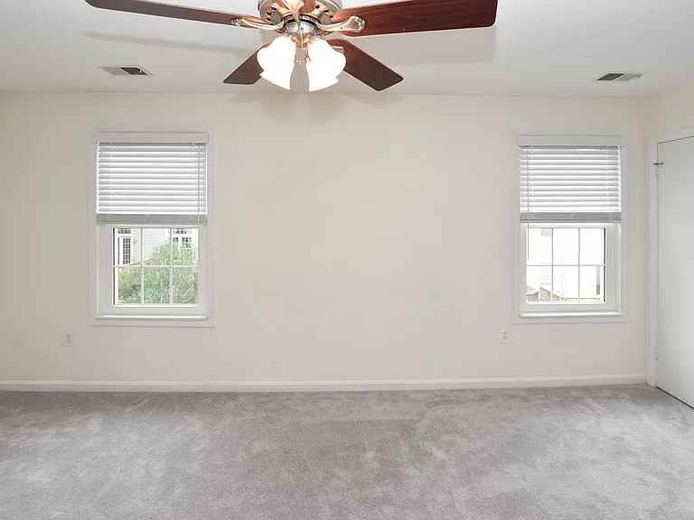 5843 Wye Oak Commons Ct — Photo 20