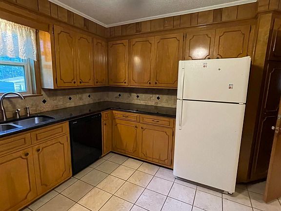 5th image of 2029 Parkwood Ln