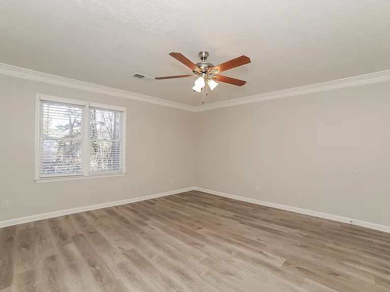 5690 Roundelay Way — Photo 9