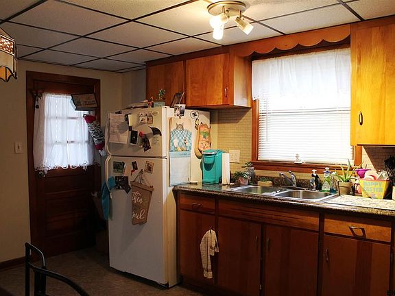 5th image of 95 4th St