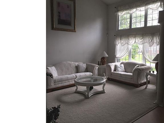 3rd image of 215 Emelia Dr