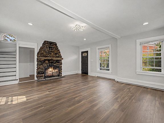 5th image of 480 King St