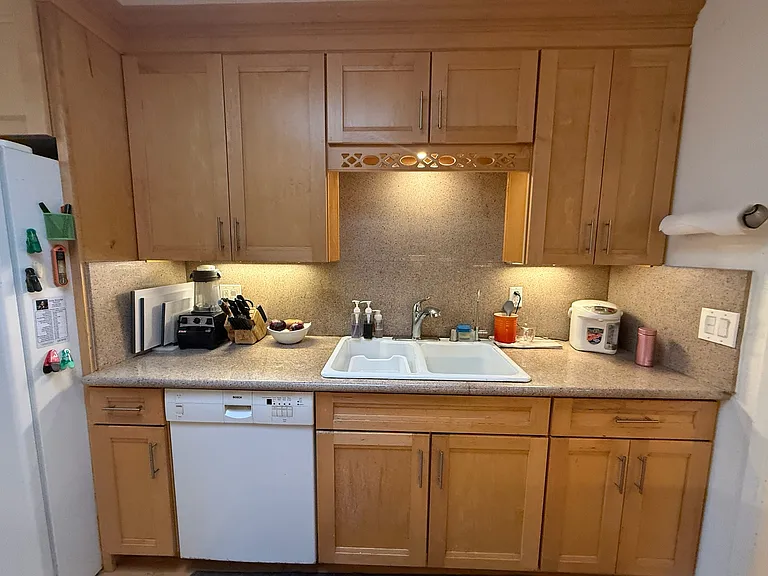 1359 Primrose Way — Photo 5
