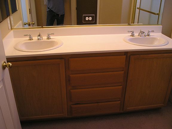 5th image of 4469 Oberlander Ave