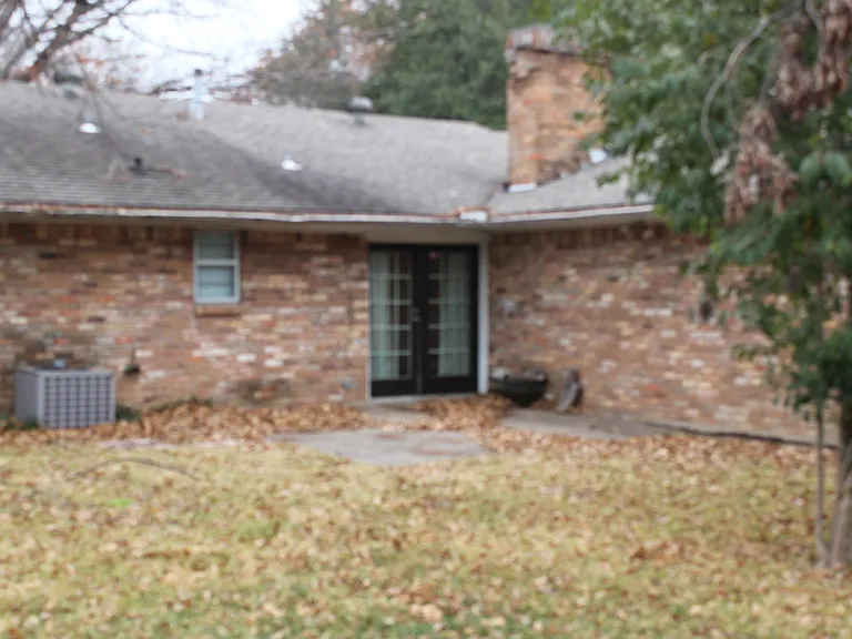 1314 Hanna Cir — Photo 1