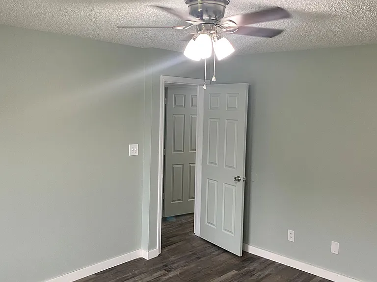2812 Jerrald Dr — Photo 3