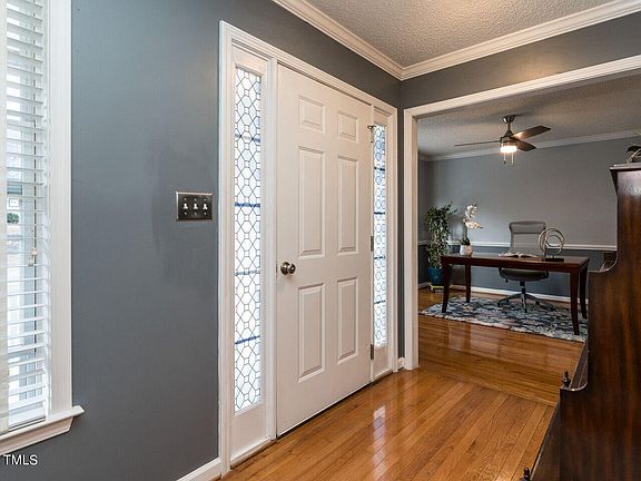 4th image of 329 Black Forest Dr
