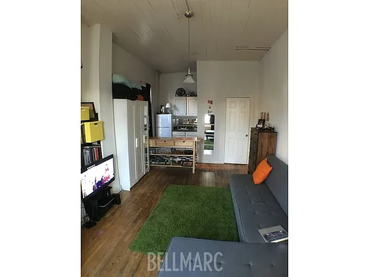 Rented by Bellmarc Realty | media 1