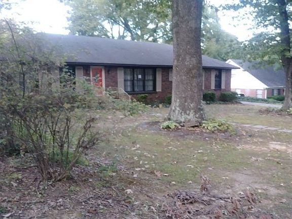 5th image of 216 Troy Cir