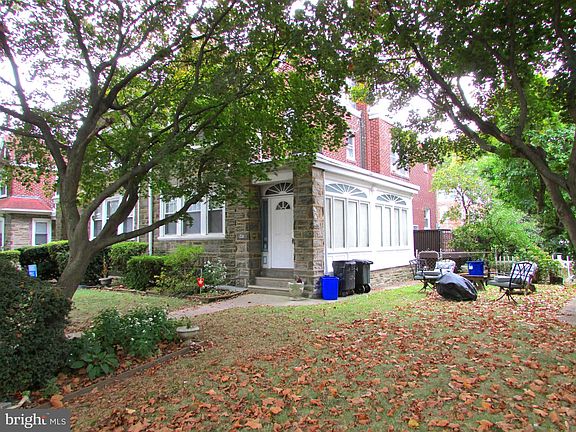 3rd image of 714 Longshore Ave