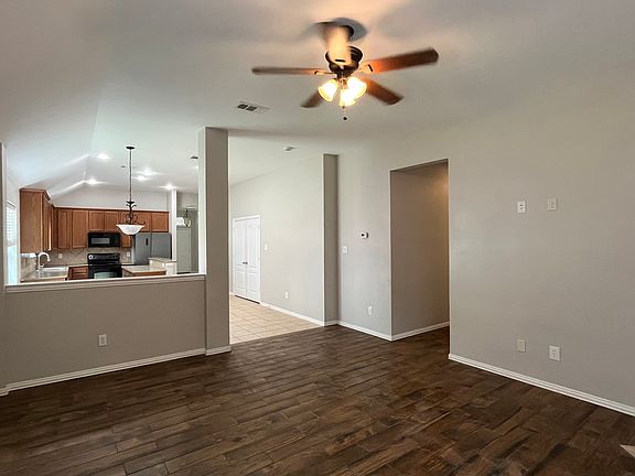 5th image of 2109 Michelle Creek Dr