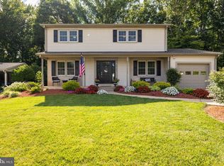 6963 Conservation Dr, Springfield, VA 22153