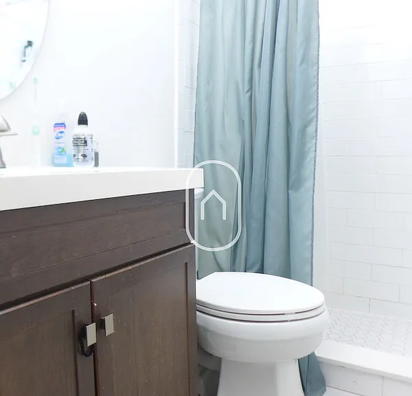34 Cunard St #1 — Photo 11