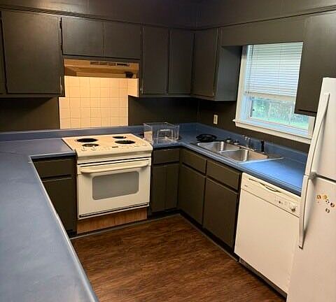 4th image of 701 Pats Ln #A