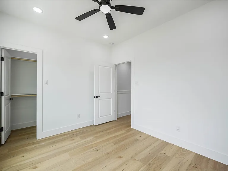 4804 Carmen St #B — Photo 20