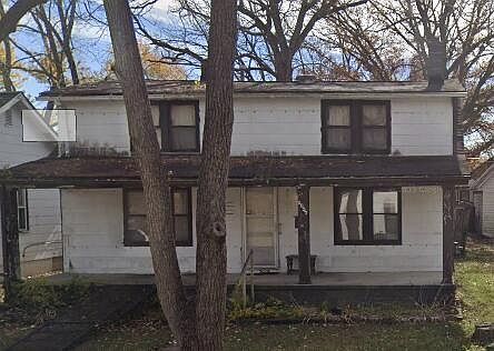 2nd image of 2027 Loretta Ave