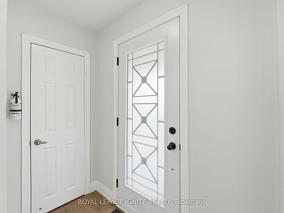 5th image of 89 Darlingside Dr
